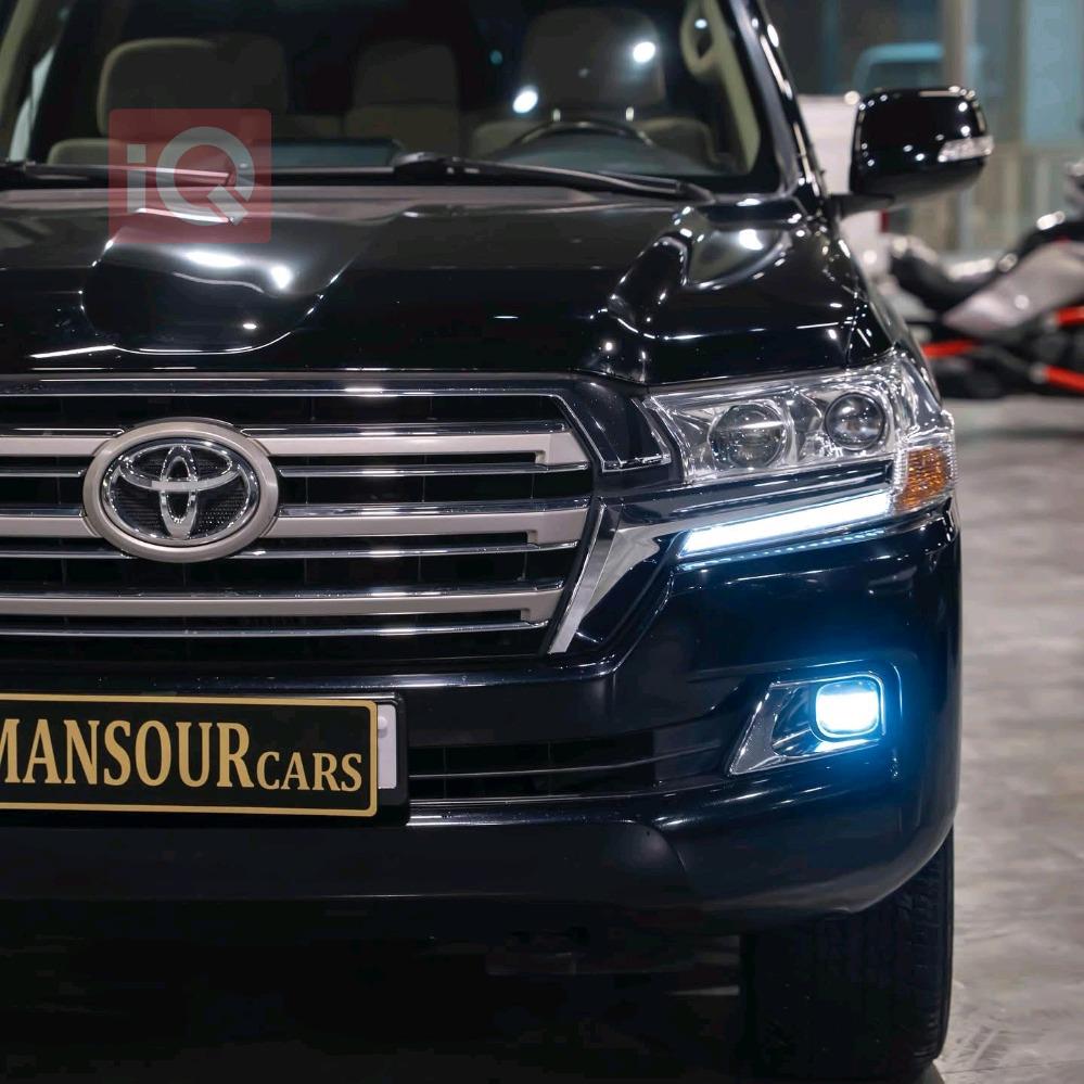 تويوتا لاندكروزر